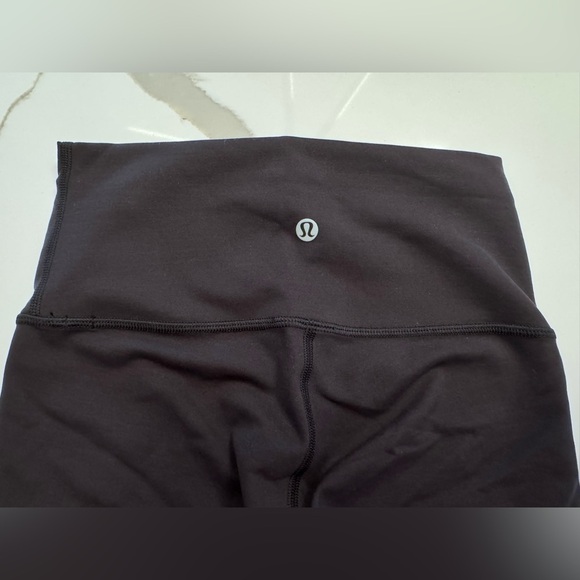 Lululemon Align™ High-Rise Short 8" - Sz 4 - Picture 6 of 8